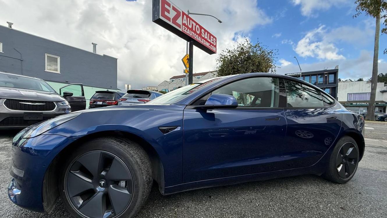 TESLA MODEL 3 2021 5YJ3E1EA3MF992082 image